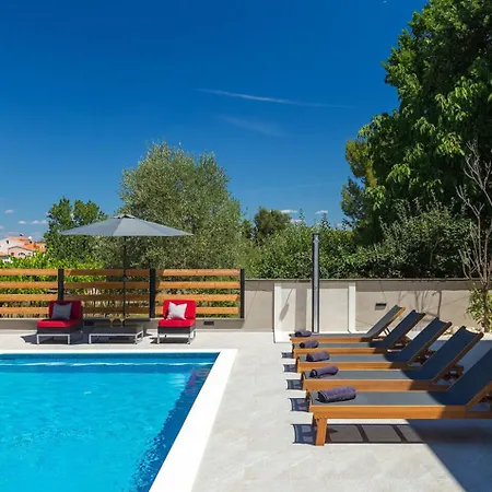 Villa Stribor Near Medulin For 8 People With Private Pool - Only 1 Km From The Banjole