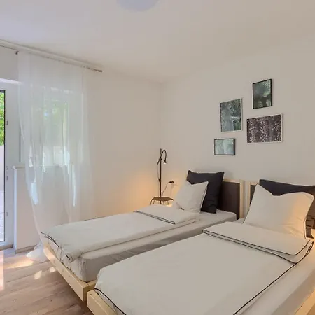 Stribor Near Medulin For 8 People With Private Pool - Only 1 Km From The Villa *