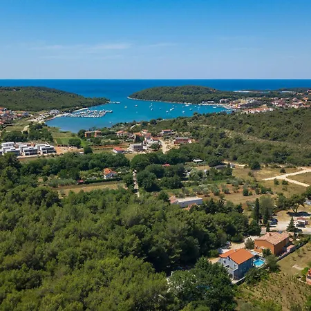 Willa Stribor Near Medulin For 8 People With Private Pool - Only 1 Km From The Banjole