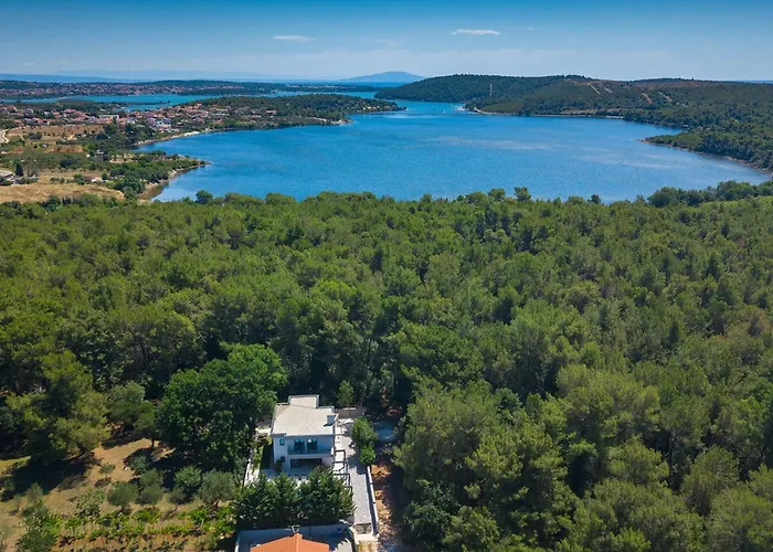 Vila Stribor Near Medulin For 8 People With Private Pool - Only 1 Km From The *