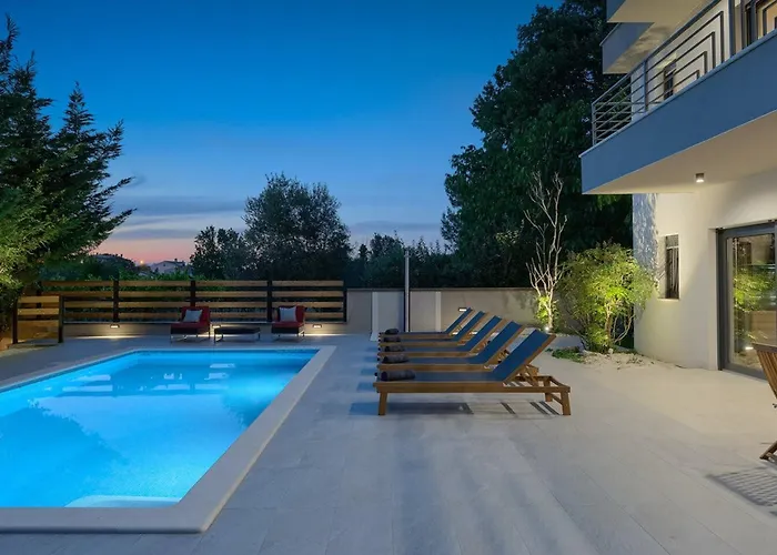 Stribor Near Medulin For 8 People With Private Pool - Only 1 Km From The