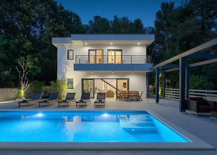 Stribor Near Medulin For 8 People With Private Pool - Only 1 Km From The * Banjole