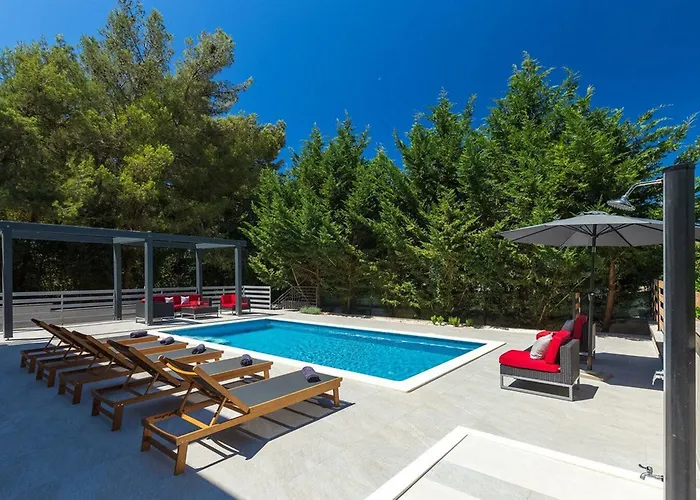 Stribor Near Medulin For 8 People With Private Pool - Only 1 Km From The * Banjole