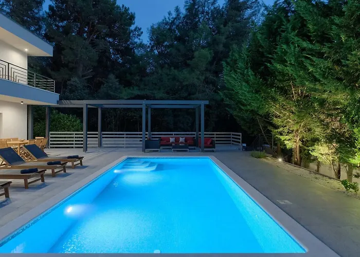 Vila Stribor Near Medulin For 8 People With Private Pool - Only 1 Km From The