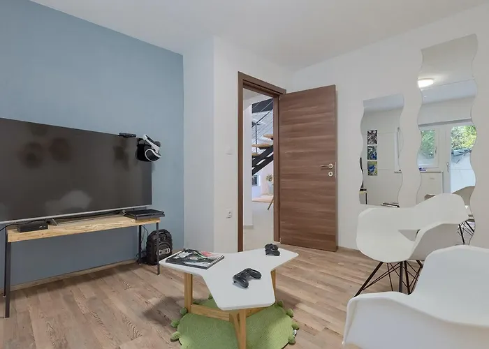 Stribor Near Medulin For 8 People With Private Pool - Only 1 Km From The Banjole