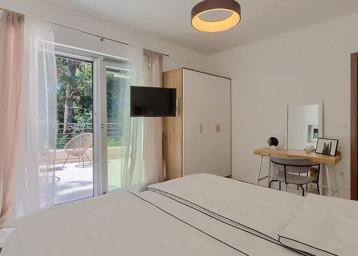 Stribor Near Medulin For 8 People With Private Pool - Only 1 Km From The