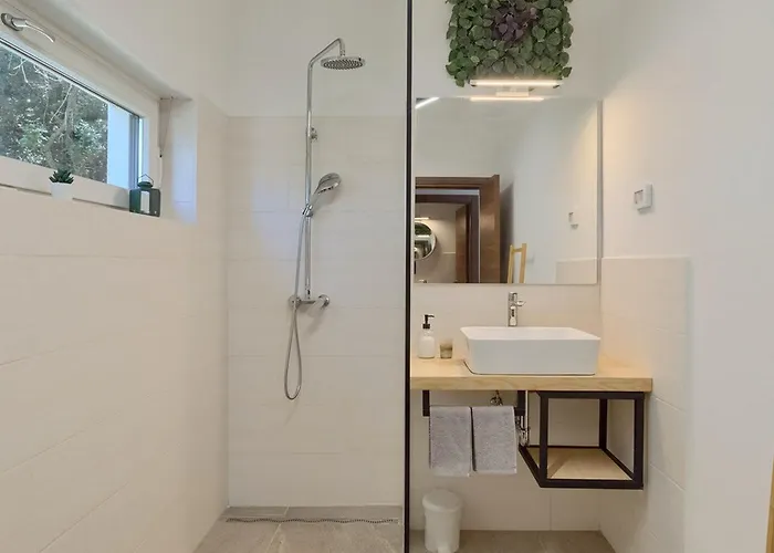 Stribor Near Medulin For 8 People With Private Pool - Only 1 Km From The Vila *